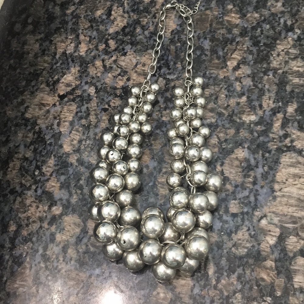 Multi sized ball necklace